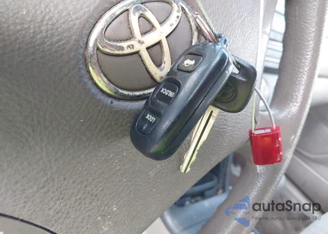 2006 Toyota Camry Le z USA, uszkodzony, nr VIN 4T1BE32KX6U108438